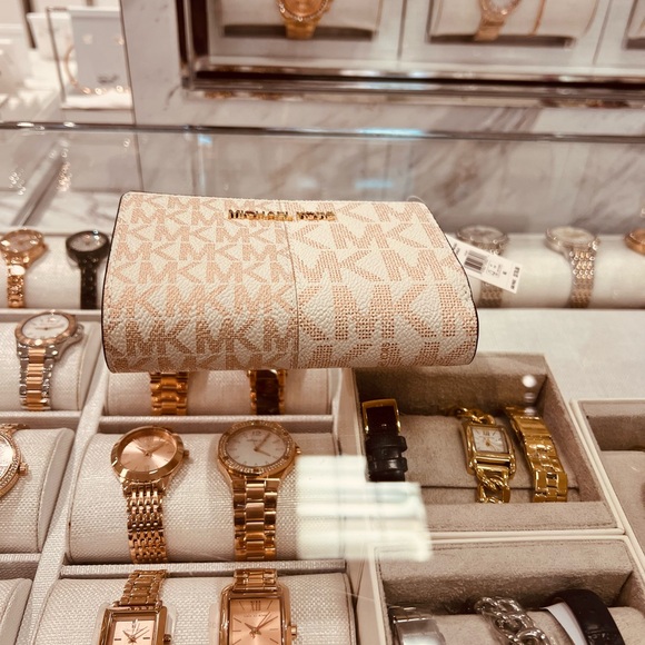 Michael Kors Purse and Wallet - Picture 12 of 15